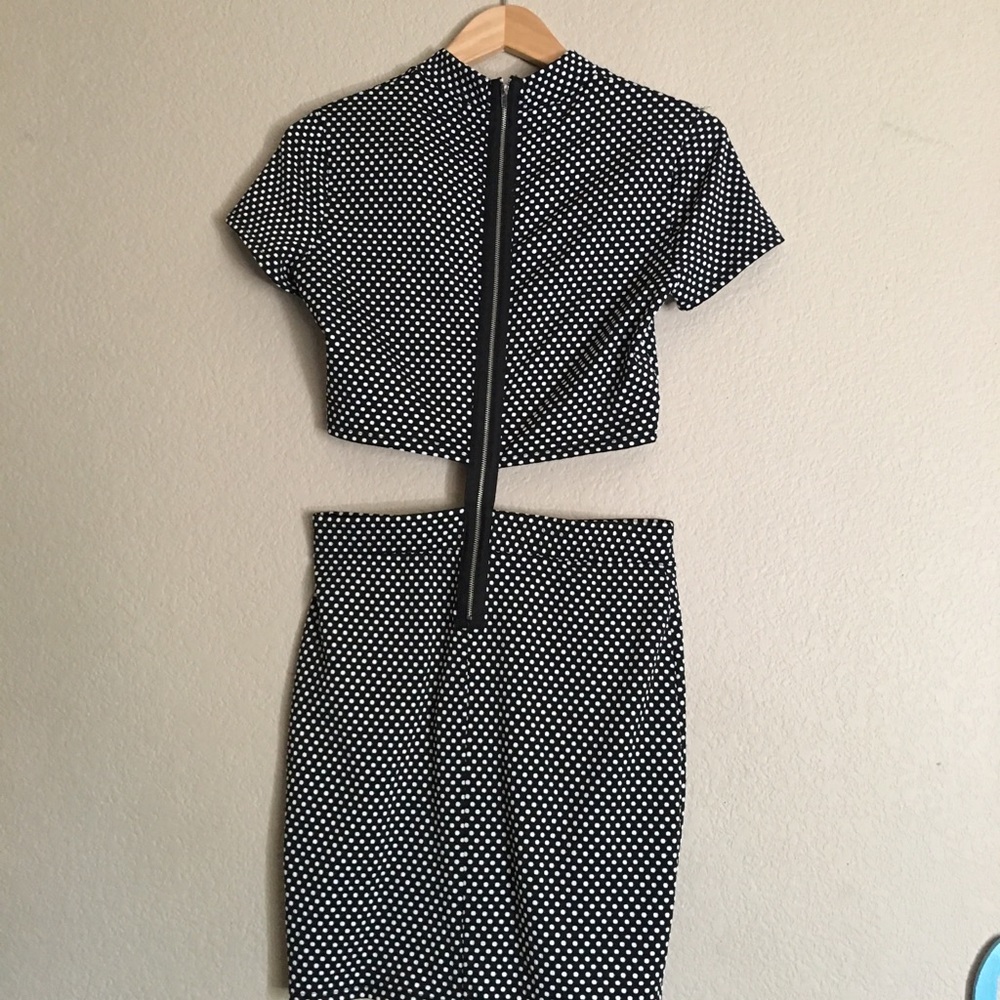 Dress - Picture 2 of 2